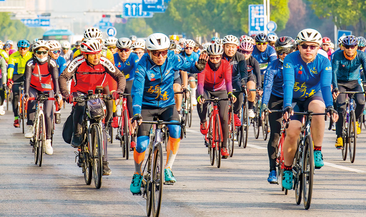 第十三届环高邮湖自行车赛成功举办