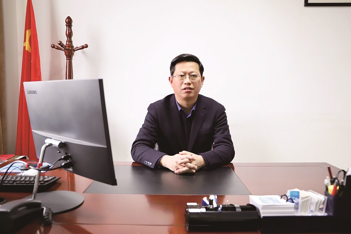 访城南经济新区党工委书记 王汉东为迈进省级经济发达镇而不懈